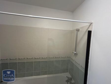Location Appartement 3 pièces 70m² VILLEFRANCHE SUR SAONE 69400 - Photo 3