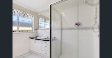 Large Family Home - Photo 4