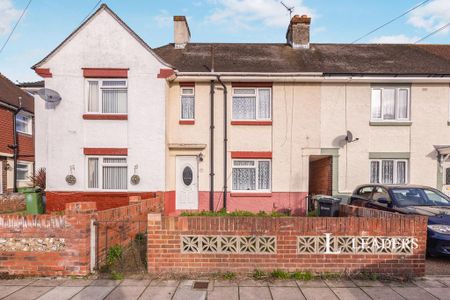 3 bedroom terraced house to rent - Photo 3