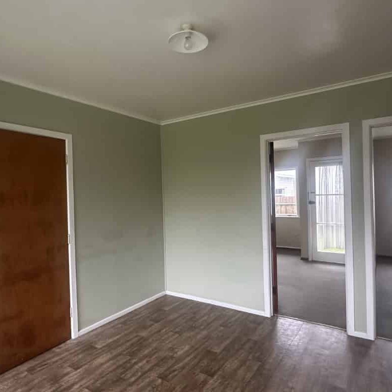 Small and Cute 2 Bedroom Home - Photo 1