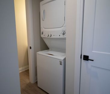 184 Bradley Ave, Welland - All Inclusive 1 Bedroom Apartment - Photo 2
