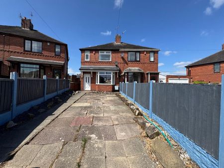 2 bedroom semi-detached house to rent - Photo 4
