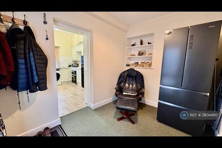 2 bedroom detached house to rent - Photo 4