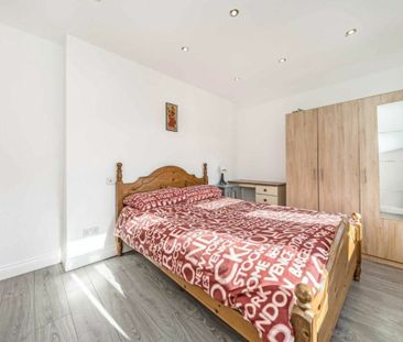 Rushden Gardens, Mill Hill, NW7 - Photo 3