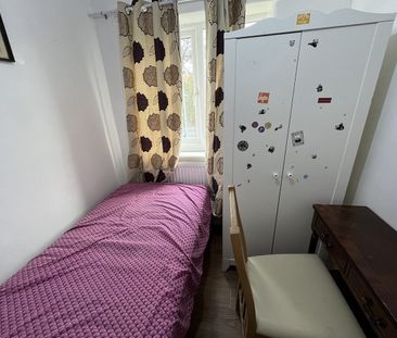 Room in a Shared House, Vale Street, M11 - Photo 4