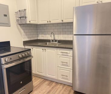 For Lease - 987 Main Street Unit# 1, Hamilton, Ontario - Photo 6