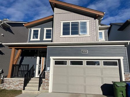 171 Carringford Close NorthWest, Calgary - Photo 3