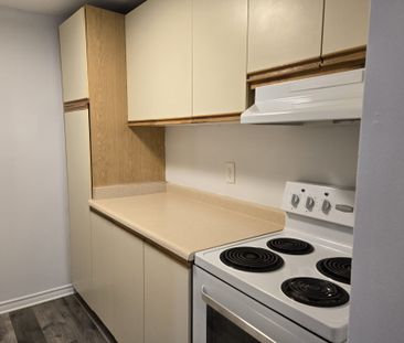 For Lease - 576 Mary Street Unit# 103, Whitby, Ontario - Photo 2