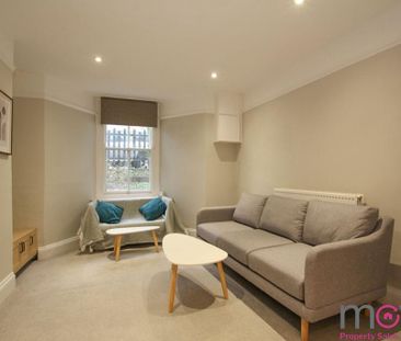 4 bedroom semi-detached house to rent - Photo 3