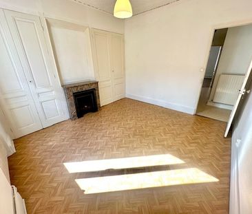 Location Appartement 2 pièces 57m² LYON 7ème - Photo 4