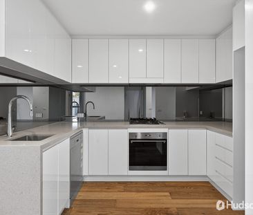 Modern Comforts in Prime Bulleen - Photo 3