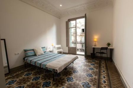 Carrer de Balmes, Barcelona, Catalonia 08008 - Photo 2