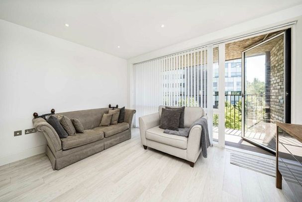 Lakeside Drive, Acton, NW10 - Photo 1