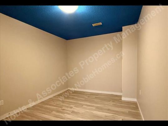 8XX Baker Drive DOWN-803 Coquitlam - Photo 1