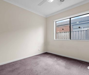Comfortable Family Home in a Convenient Location - Photo 3