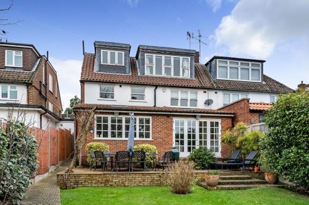 4 bedroom semi-detached house to rent - Photo 5