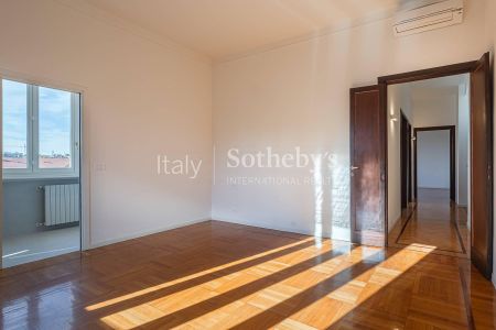 Ampio appartamento di rappresentanza in zona Porta Nuova - Photo 3