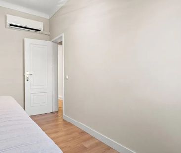 Rua Afonso Lopes Vieira, Lisbon, Lisbon 1700-070 - Photo 2