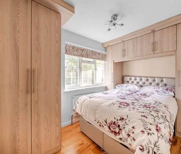 Springfield Avenue, Hampton, TW12 - Photo 4