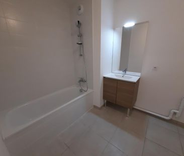 Location Appartement 3 pièces 63m² THONON LES BAINS 74200 - Photo 2