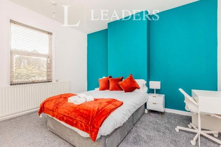 4 bedroom terraced house to rent - Photo 4