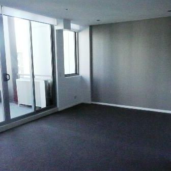 MUST SEE Large 2 Bedroom Modern Unit - Photo 1