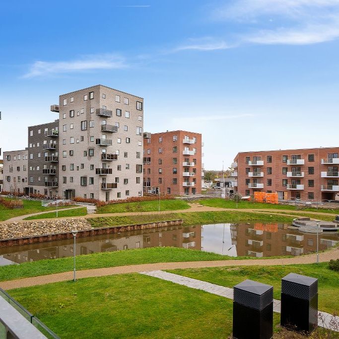 Lys og rummelig 3'er med stort køkken alrum - Photo 1