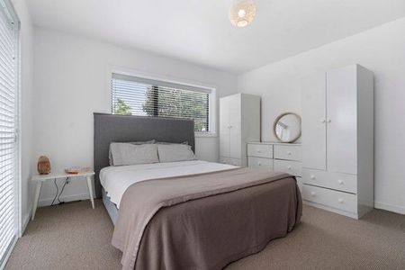 Family Home and Garden - Oakland Rd - Photo 4