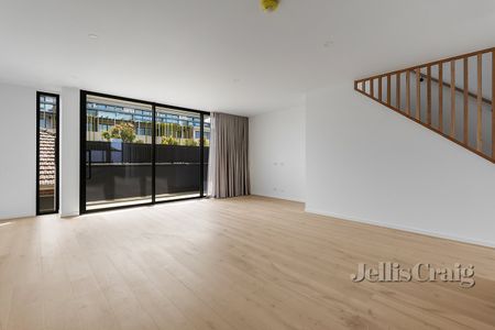 2/18 Becket Avenue, Bentleigh East - Photo 3