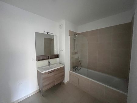 location Appartement T3 DE 64.6m² À BOBIGNY - Photo 3