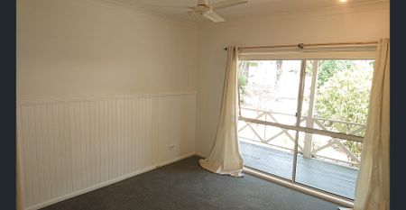 Coastal Family Living in Beautiful Peregian Beach - Photo 4