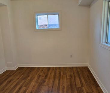 For Lease - 17 Iveagh Drive, Georgina, Ontario - Photo 6