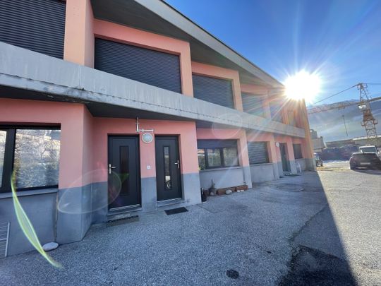 Studio au rez-de-chaussée - Photo 1