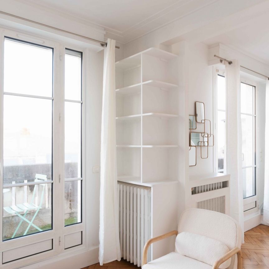 Location Appartement 3 pièces 83m² PARIS 8ème - Photo 1
