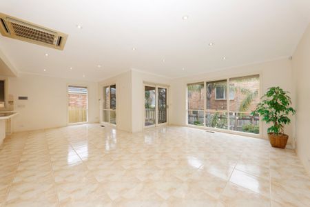 15 Leslie Street, Donvale - Photo 3