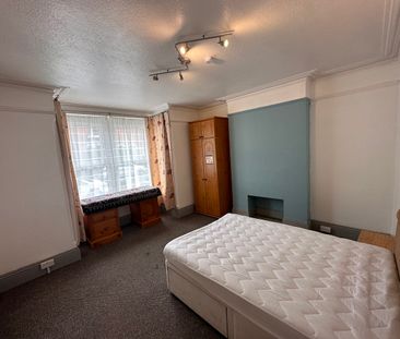 6 bedroom house - Photo 4