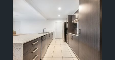 Spacious and Modern Family Home in Yandina - Photo 5