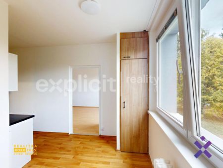 Pronájem bytu 3+1 74 m2 - Fotografie 2