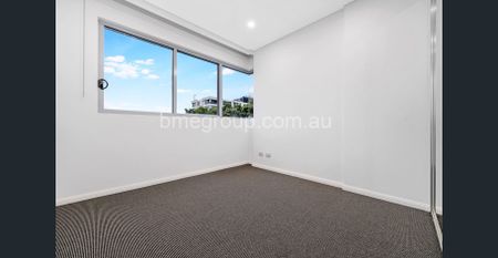 Modern Comfort Meets City Convenience – Spacious 3 Bedroom Apartment in Valentino Place - Photo 5