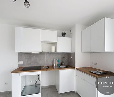 A LOUER AVIGNON EXTRA-MUROS (84000) : T3 avec terrasse et place de ... - Photo 1