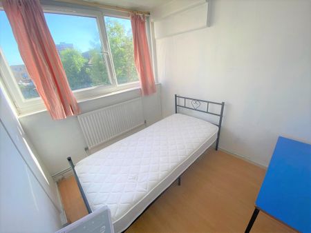 Fleming Road, Southall, UB1 3PF - Photo 4