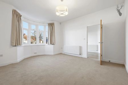 4 Bedroom House - Detached - Photo 4