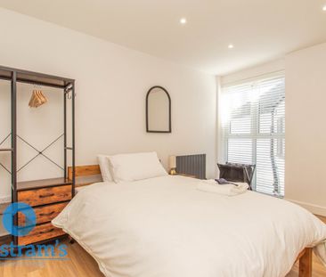 6 bed Mid Terraced House for Rent - Photo 3