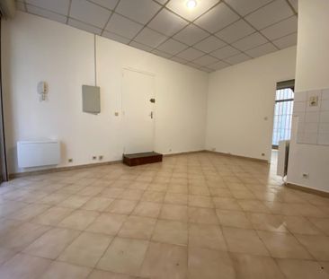 Location Appartement 2 pièces 35m² AVIGNON 84000 - Photo 2