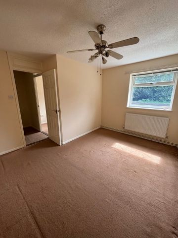 46 Orchard Road, Northfleet, Kent, DA11 8HU - Photo 3