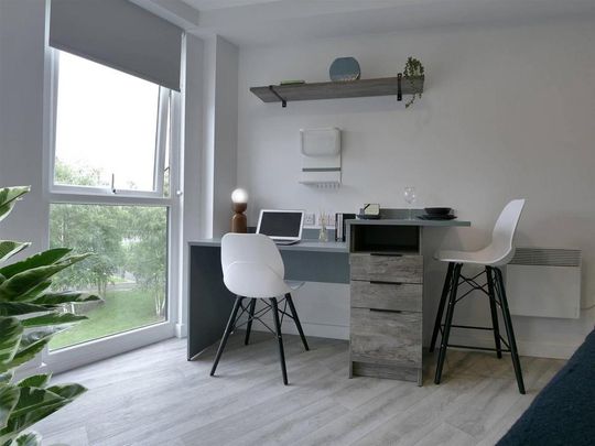 Studio to rent - Photo 1