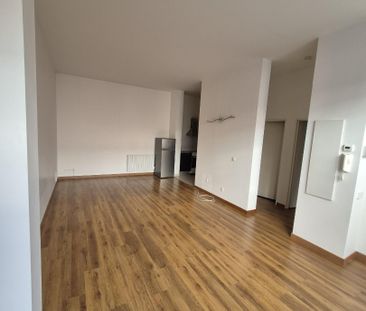 Location Appartement 2 pièces 53m² LILLE 59000 - Photo 3