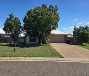 Spacious Family Home in Gracemere - Photo 1