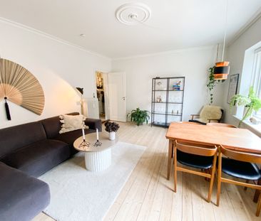 Skøn og hyggelig 2-værelses lejlighed med altan - Photo 4