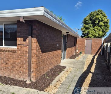 Immaculate Home for Rent in the Heart of Dandenong - Photo 3